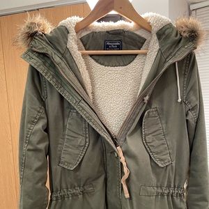 Abercrombie & Fitch Sherpa Military Parka (Army Green, womens, medium)